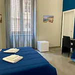 ホームステイ Oasi Del Turista パレルモ